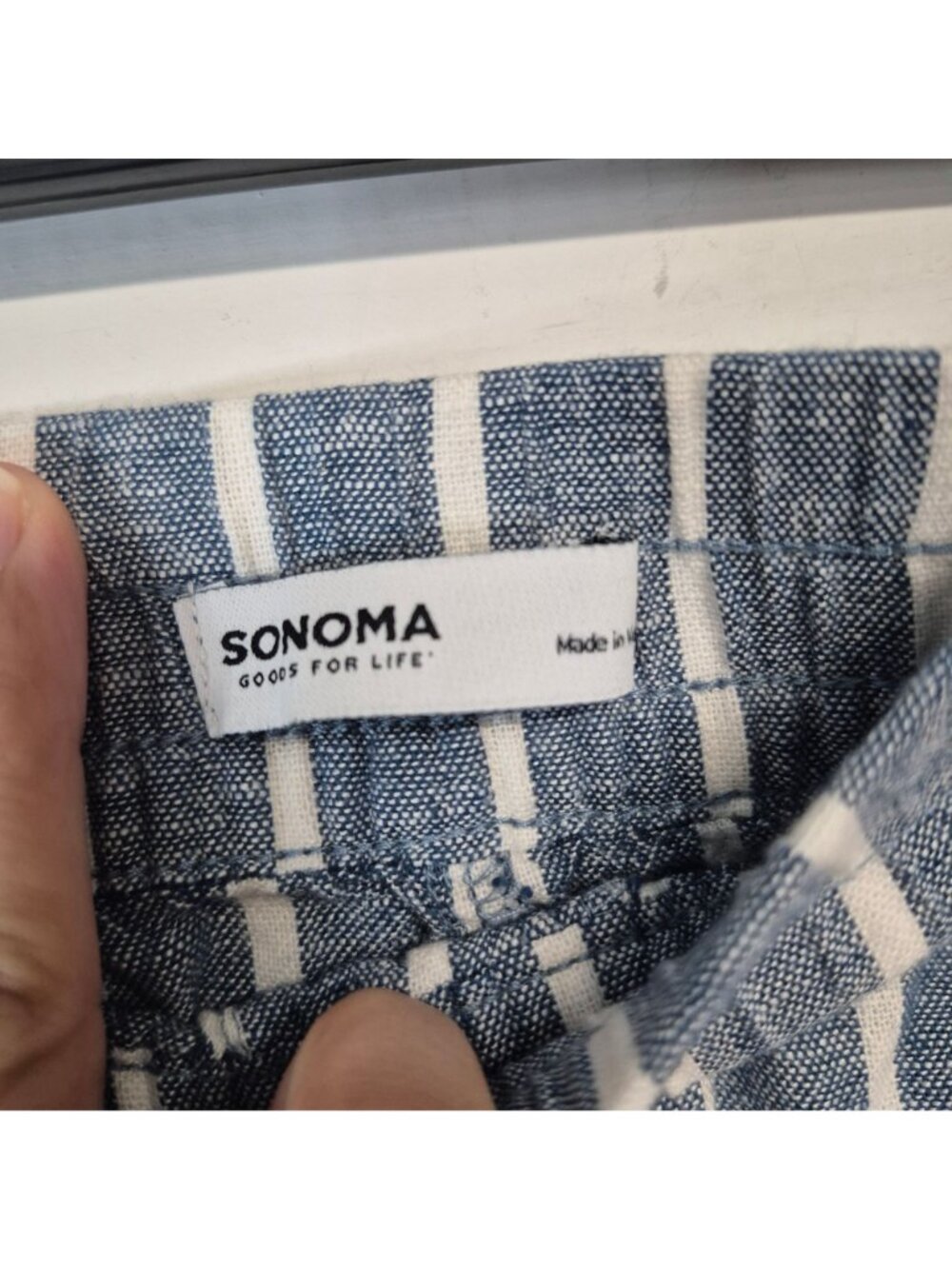 Sonoma Women's Striped Blue & White Shorts With Pockets Size M - Picture 5 of 7